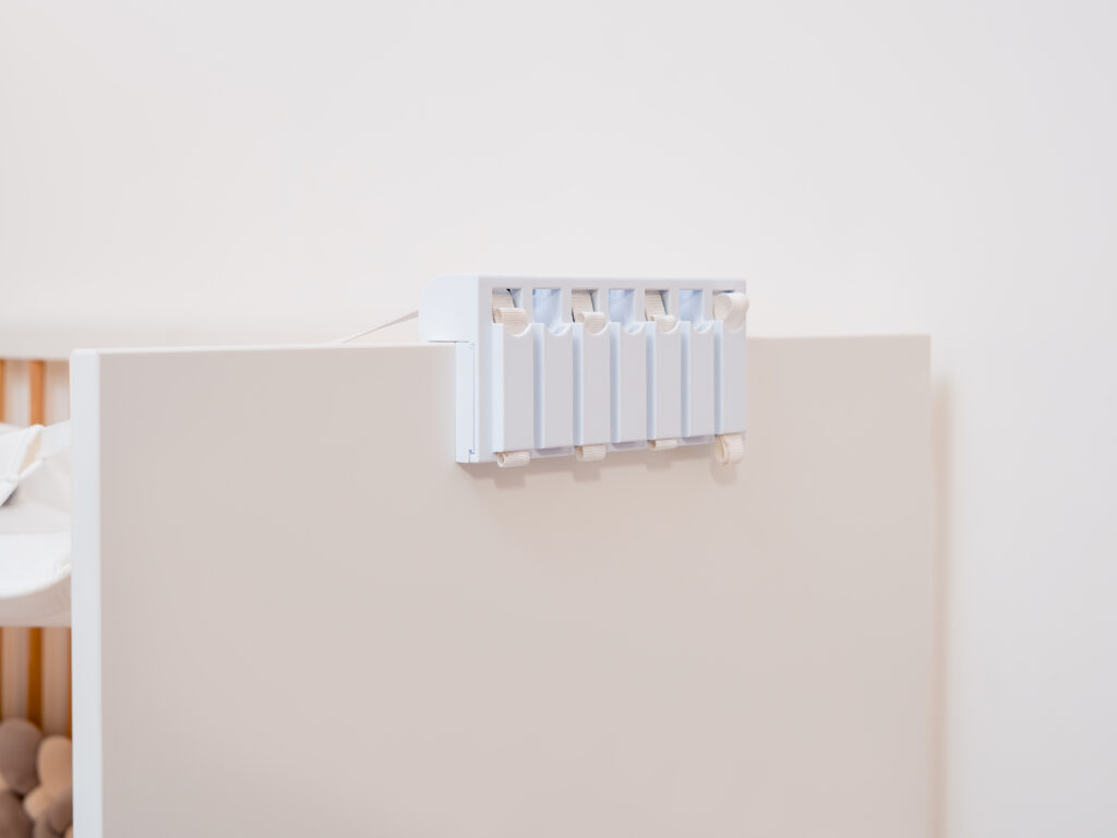 7-Cradle-Cot-Attachment-Secure-Strap-Mechanism-Rear