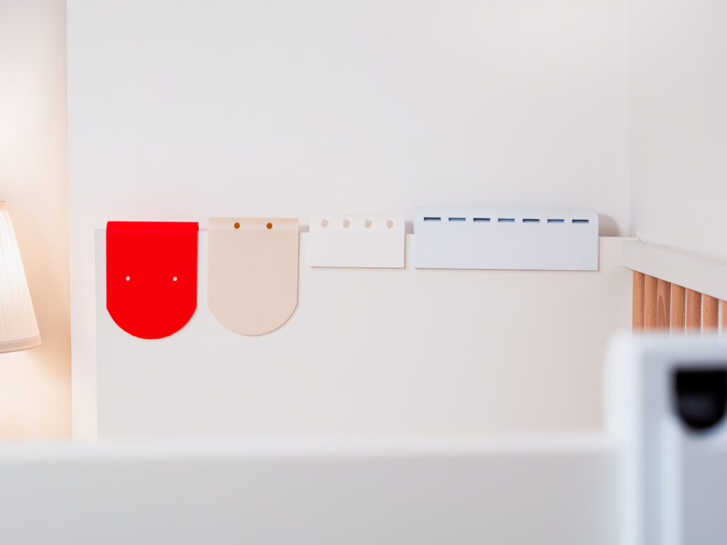 8-Cradle-Cot-Attachment-Secure-Strap-Mechanism-Evolution-Front